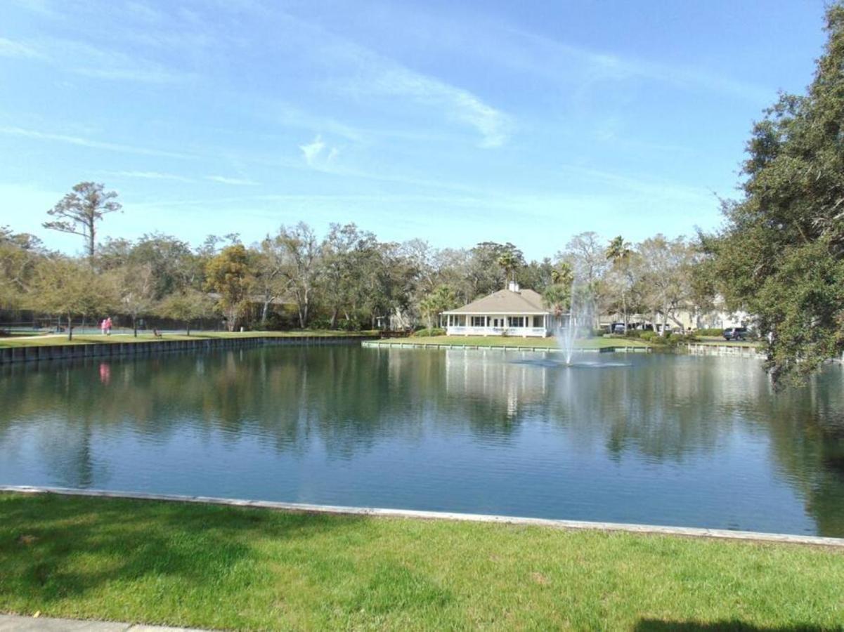 W2 Ocean Walk Resort Upstairs 2 Bed King And Two Twins Next To Back Pool St. Simons Island Bagian luar foto